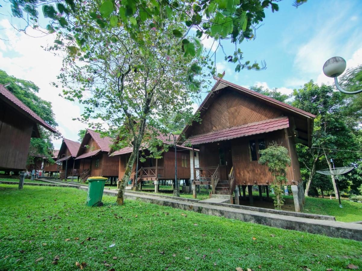 Oyo 3475 Villa Ex Mtq Pagaralam Exteriör bild